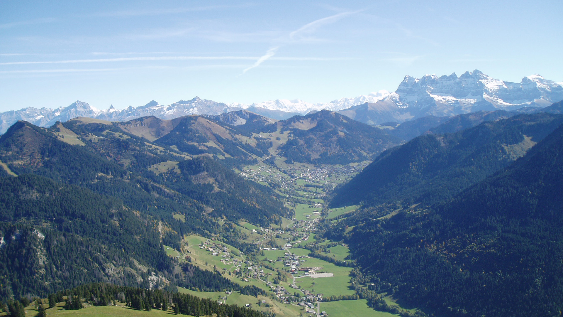 Vue de la vallée d'Abondance jusqu'à Châtel