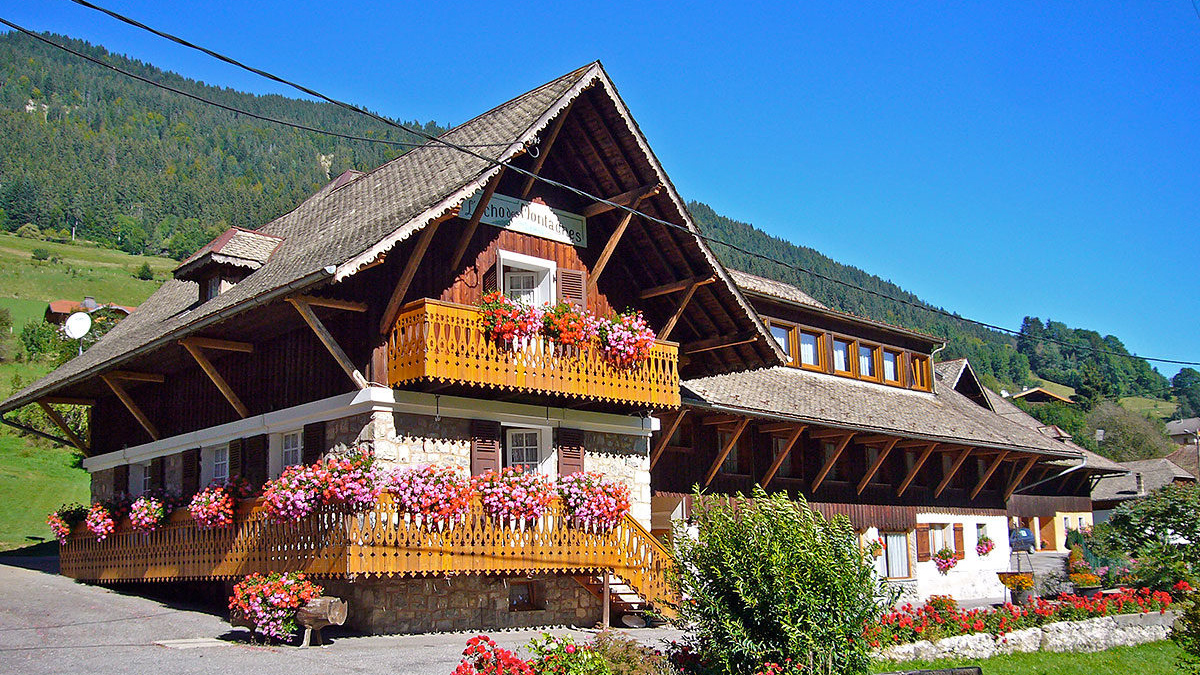 Vue sur le chalet de L'echo des montagnes